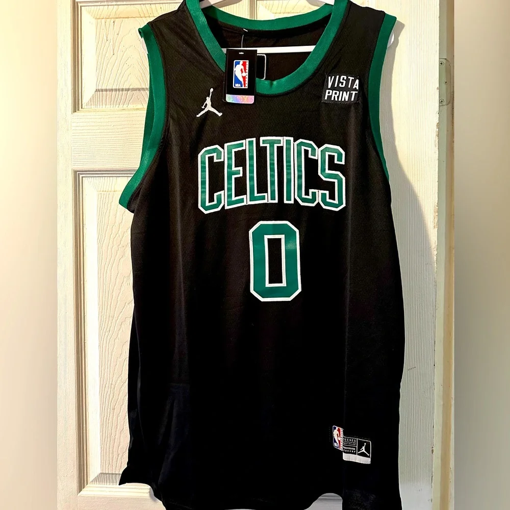 ๐คSOLD OUT ๐Boston Celtics Size 2X - Picture 1 of 3